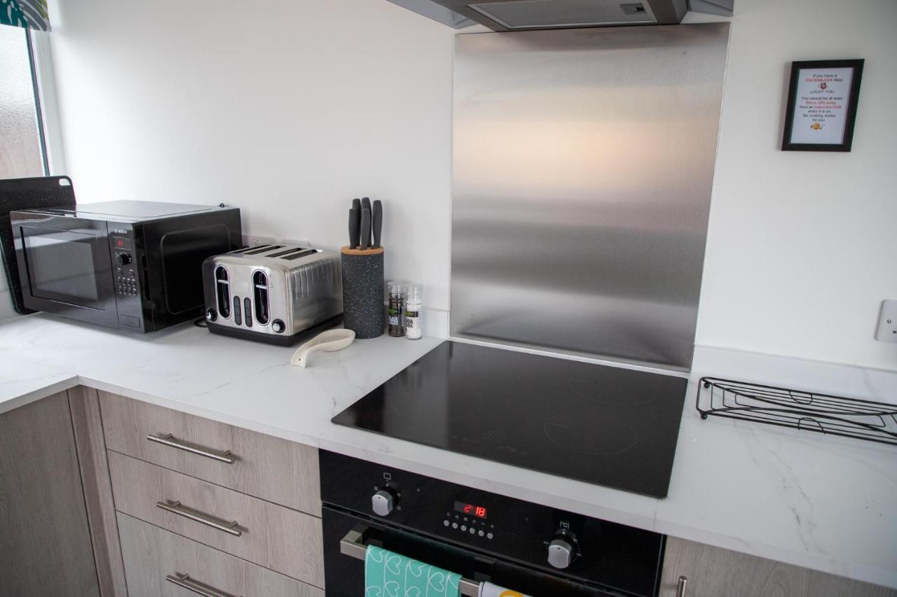 Wave Stays - Ground Floor Apartment - Outside Seating Area Cleveleys Esterno foto
